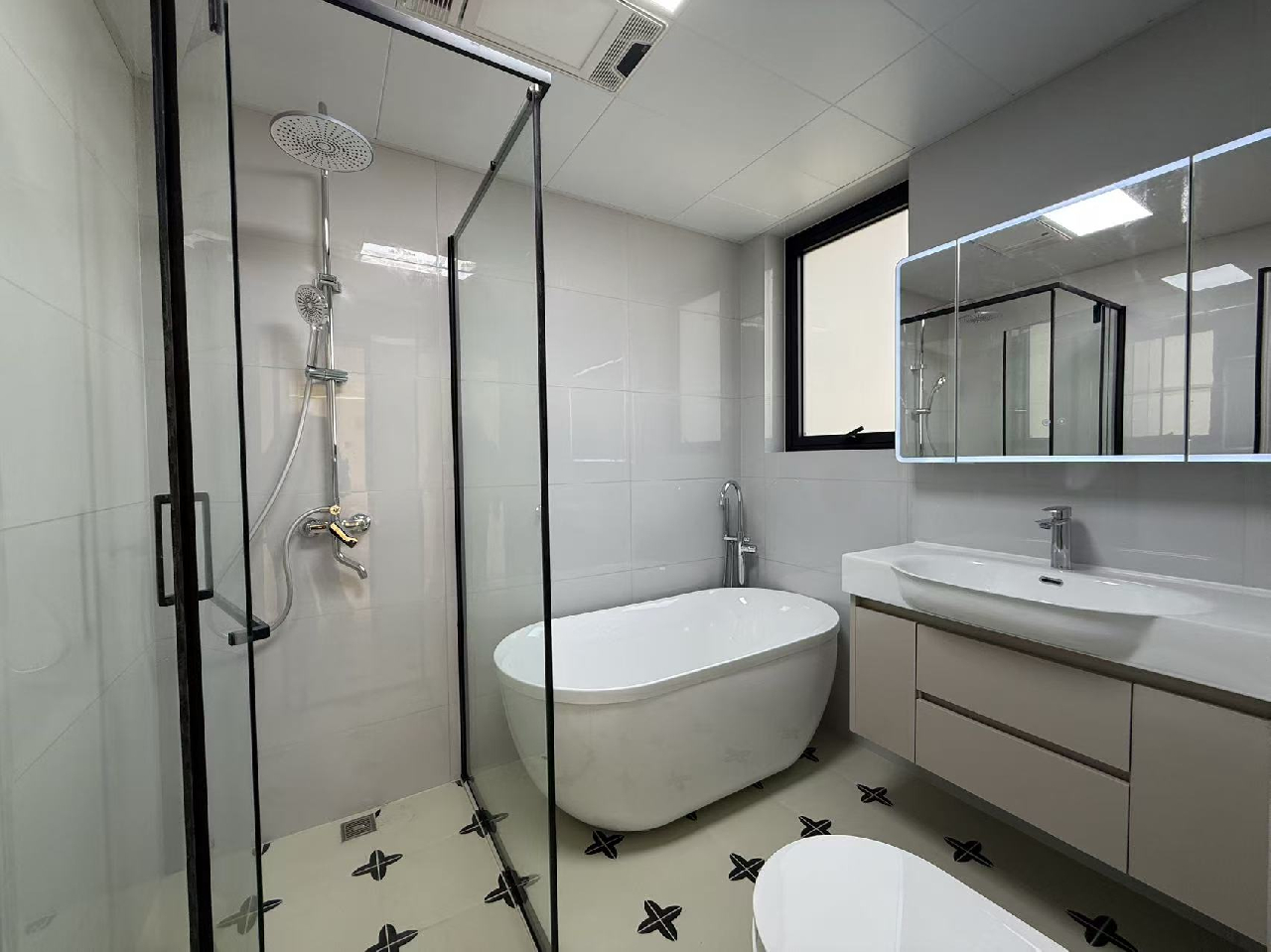 Royal Garden - Image 8