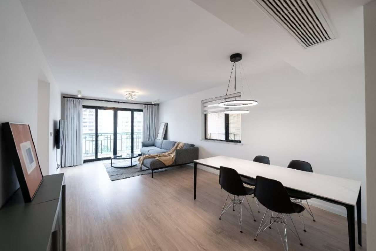 Joffre Garden - Image 5