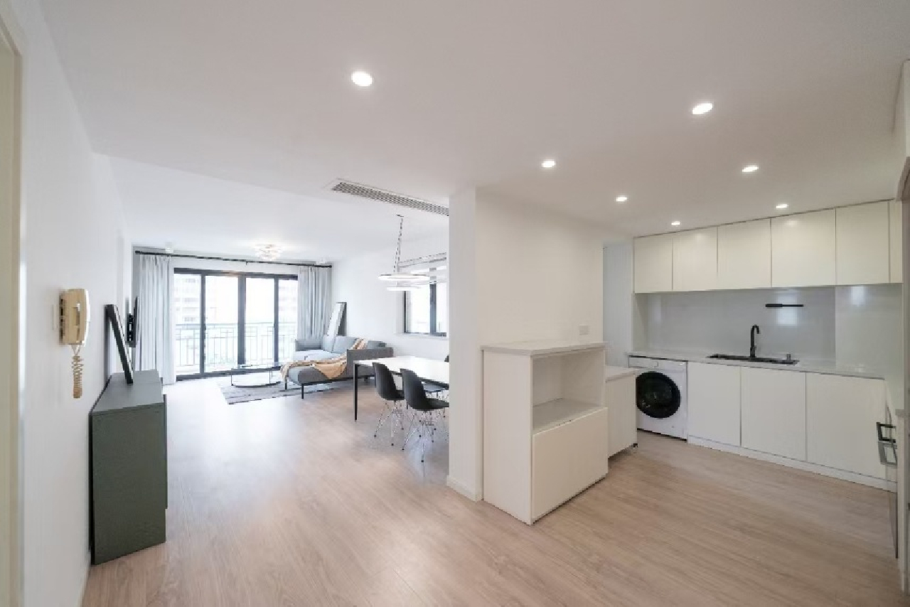 Joffre Garden - Image 6