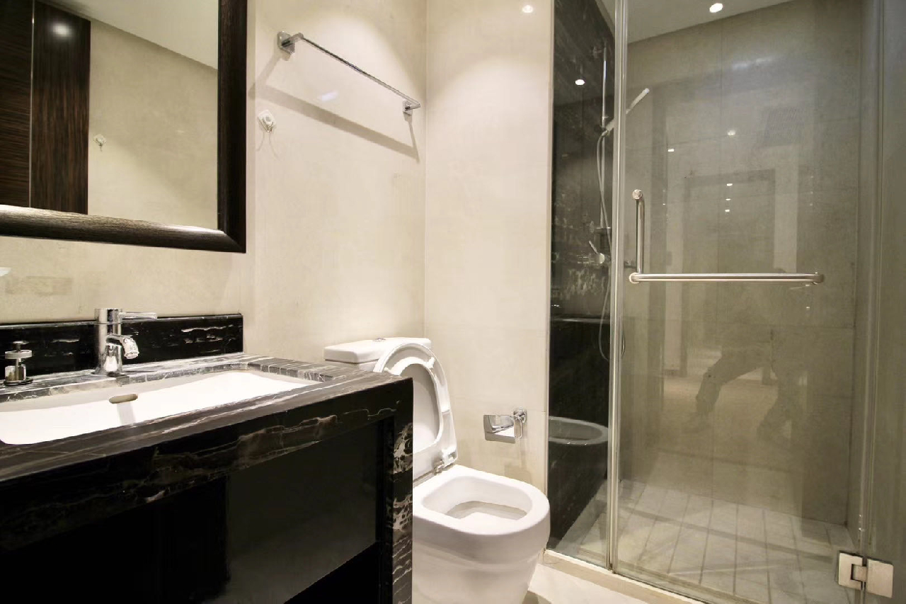 Eight Park Avenue - Image 8